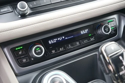 2014 BMW i8 - Image 16 of 20