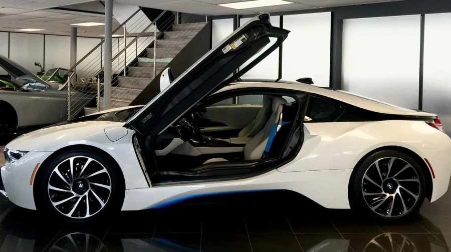 2014 BMW i8 - Image 2 of 3