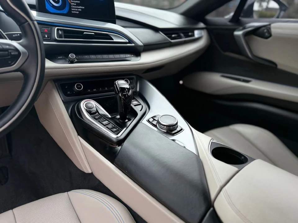 2014 BMW i8 - Image 20 of 21