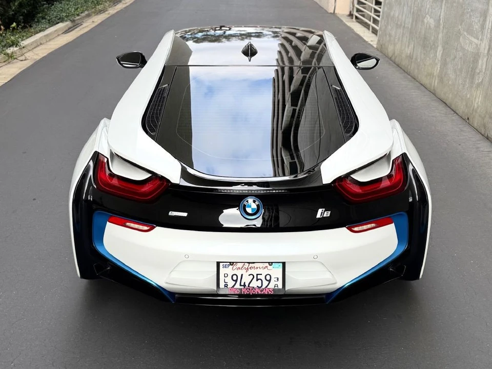 2014 BMW i8 - Image 14 of 21