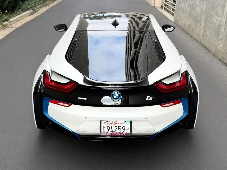 2014 BMW i8 - Image 14 of 21