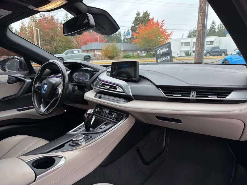 2014 BMW i8 - Image 15 of 17