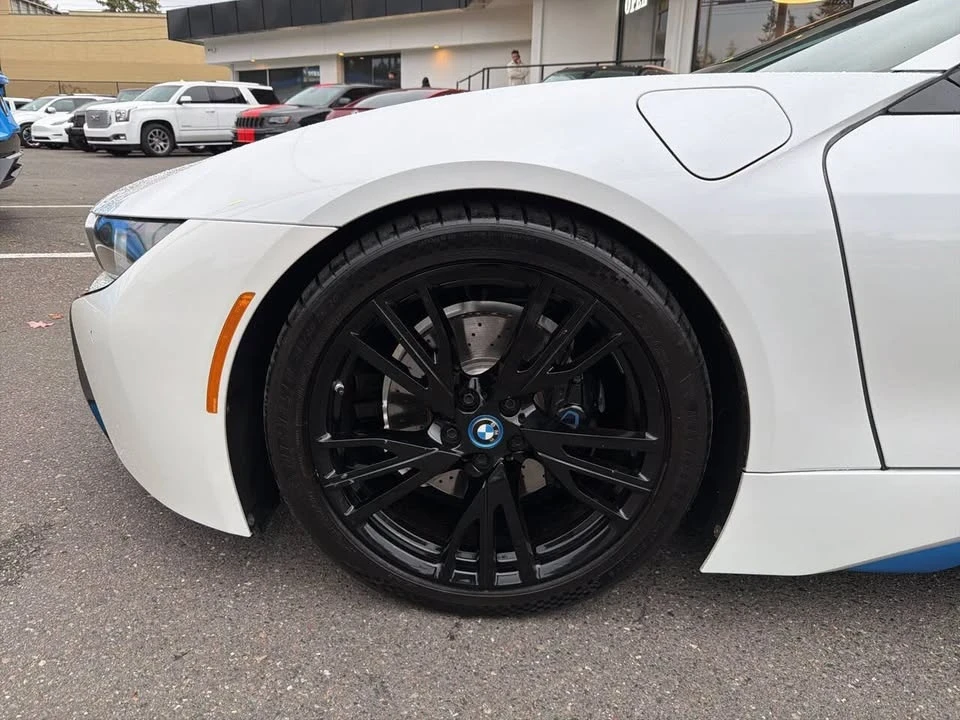 2014 BMW i8 - Image 13 of 20