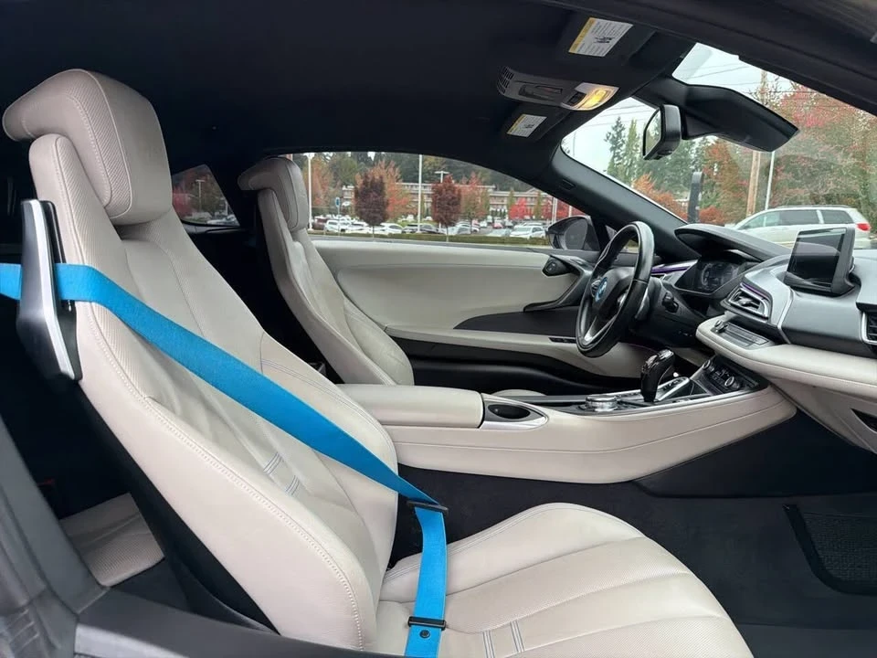 2014 BMW i8 - Image 16 of 20