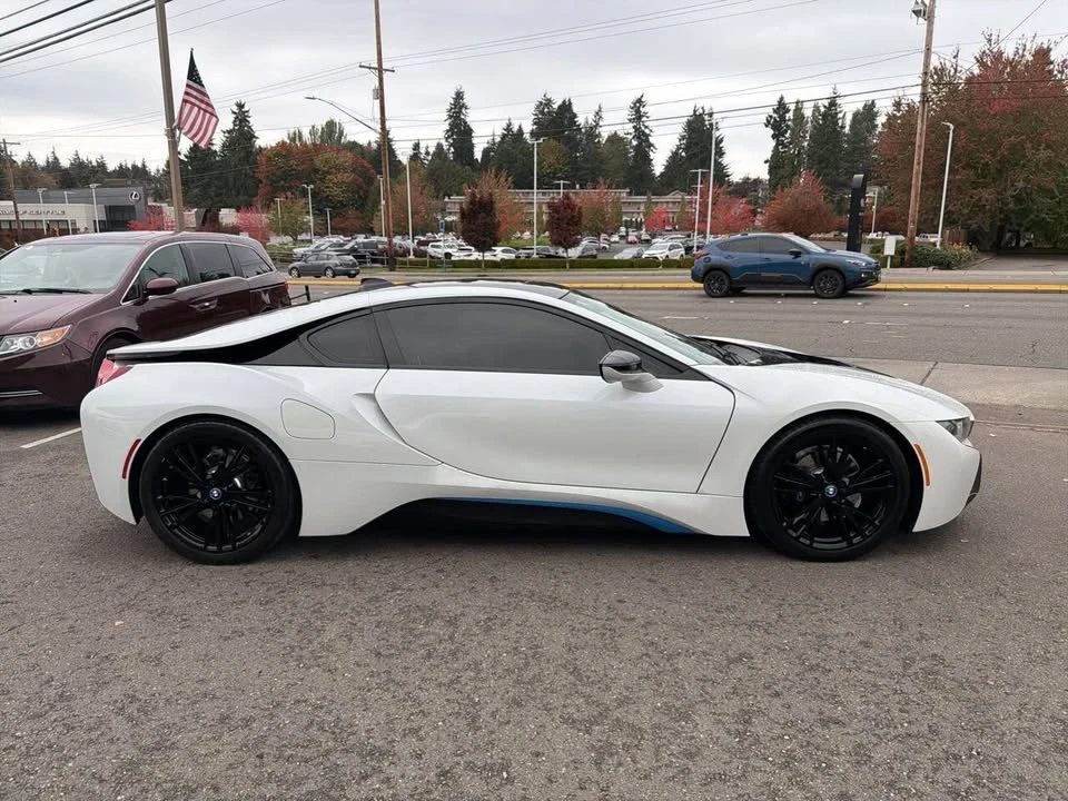2014 BMW i8 - Image 10 of 20