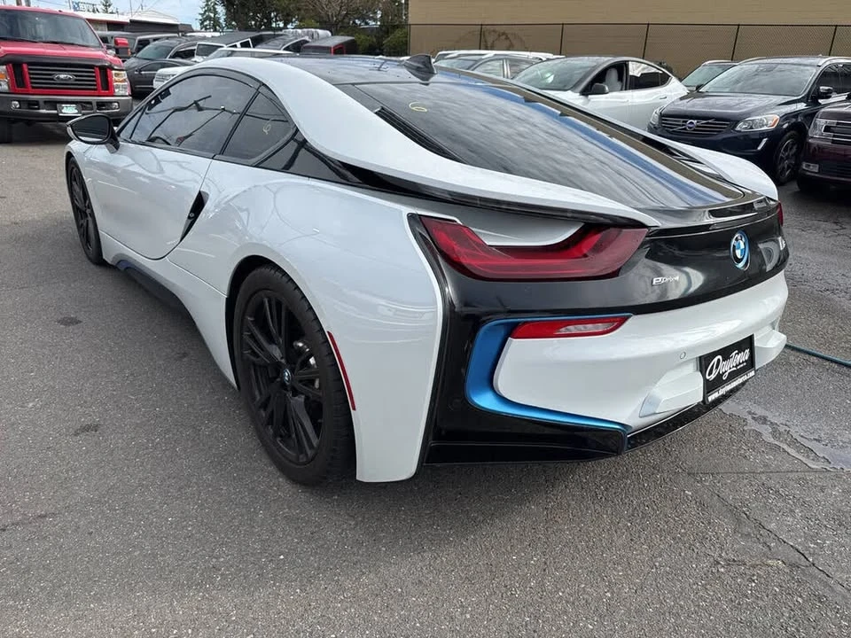 2014 BMW i8 - Image 2 of 9