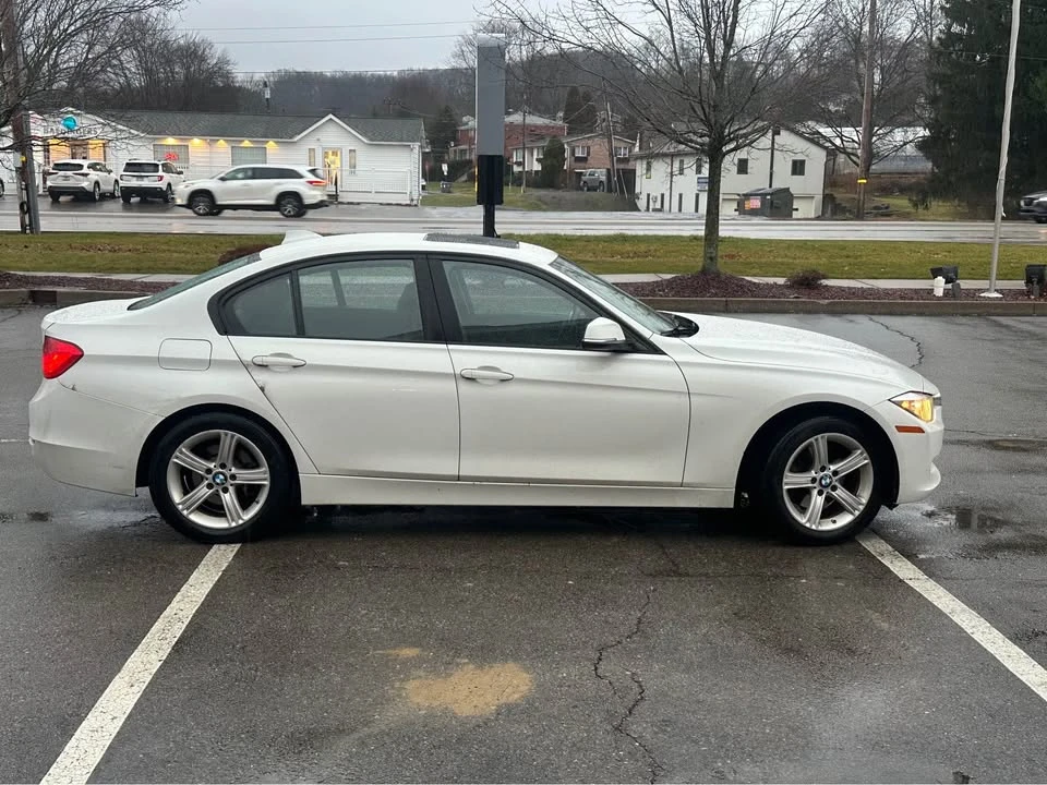 2014 BMW iX - Image 3 of 3