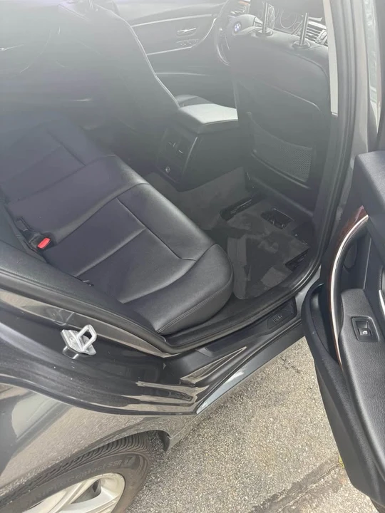 2014 BMW iX - Image 17 of 19