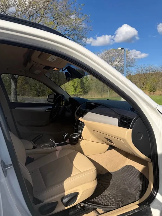 2014 BMW E84 X1 - Image 8 of 14