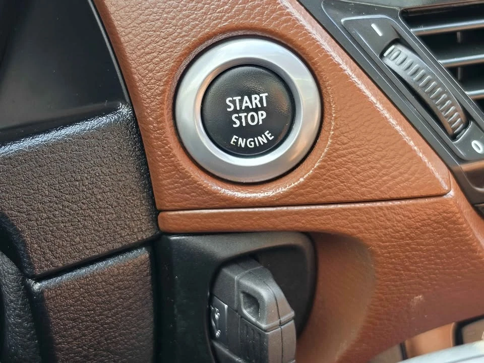 2014 BMW E84 X1 - Image 16 of 20