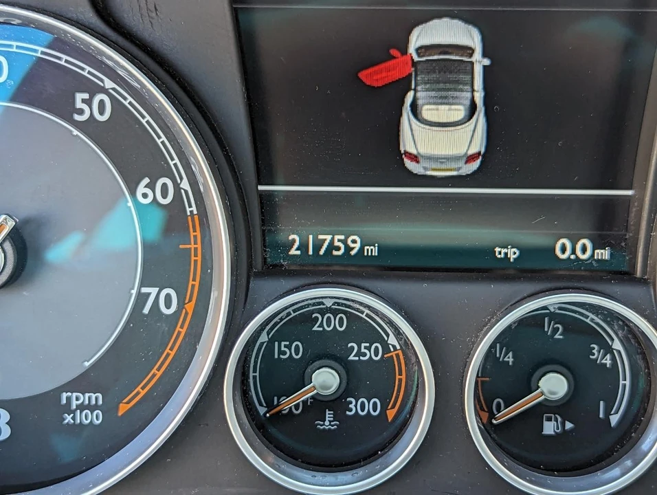 2014 Bentley Continental GTC - Image 21 of 31