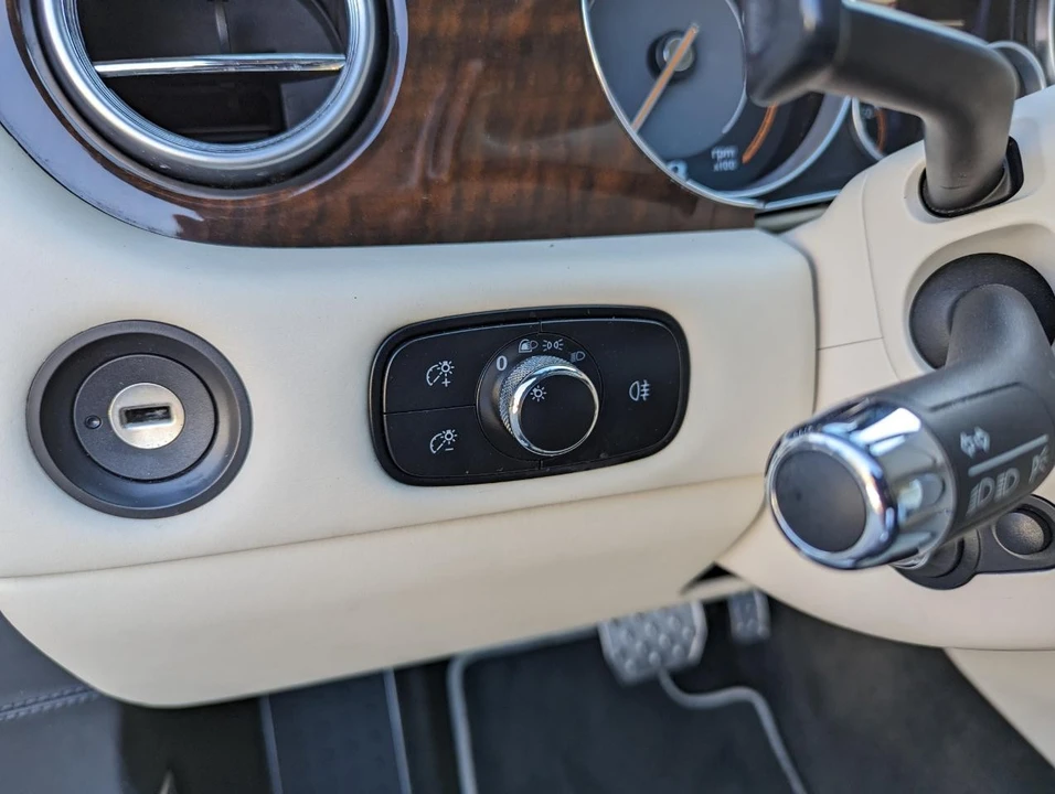 2014 Bentley Continental GTC - Image 16 of 31