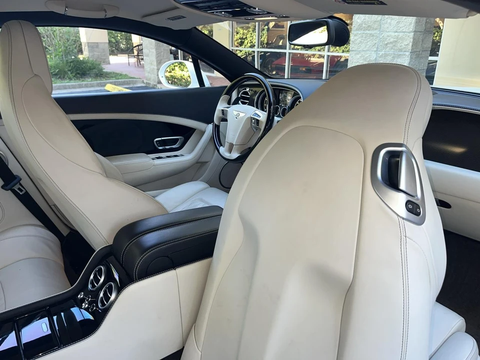 2014 Bentley Continental GT 2nd Gen - Image 28 of 31