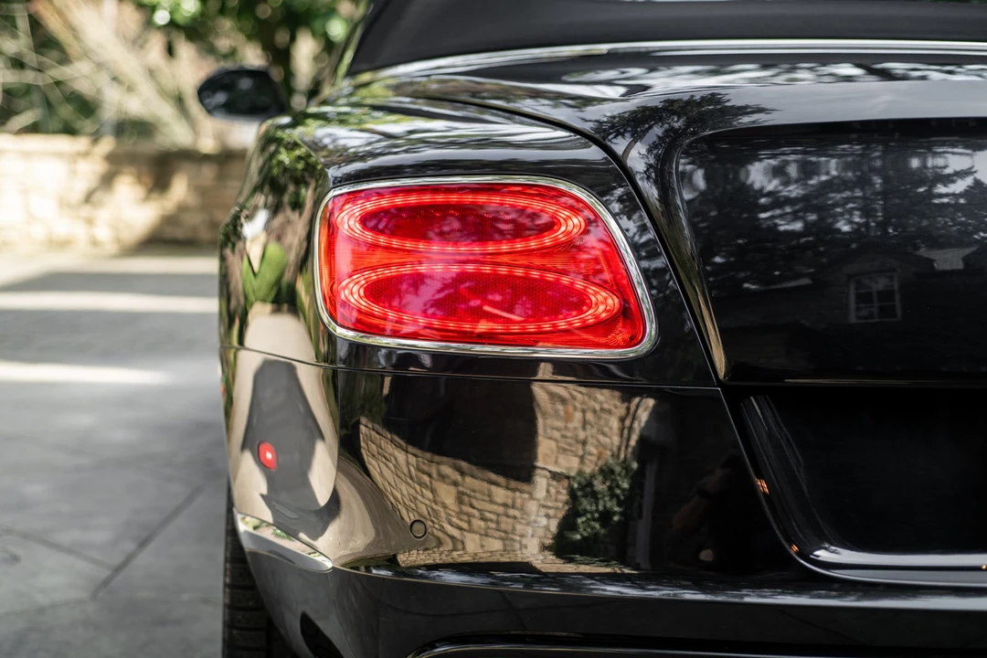 2014 Bentley Continental GTC - Image 29 of 31