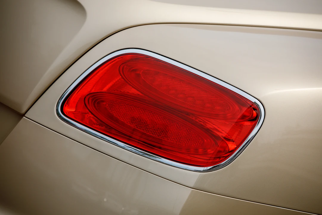 2014 Bentley Continental GTC - Image 27 of 31