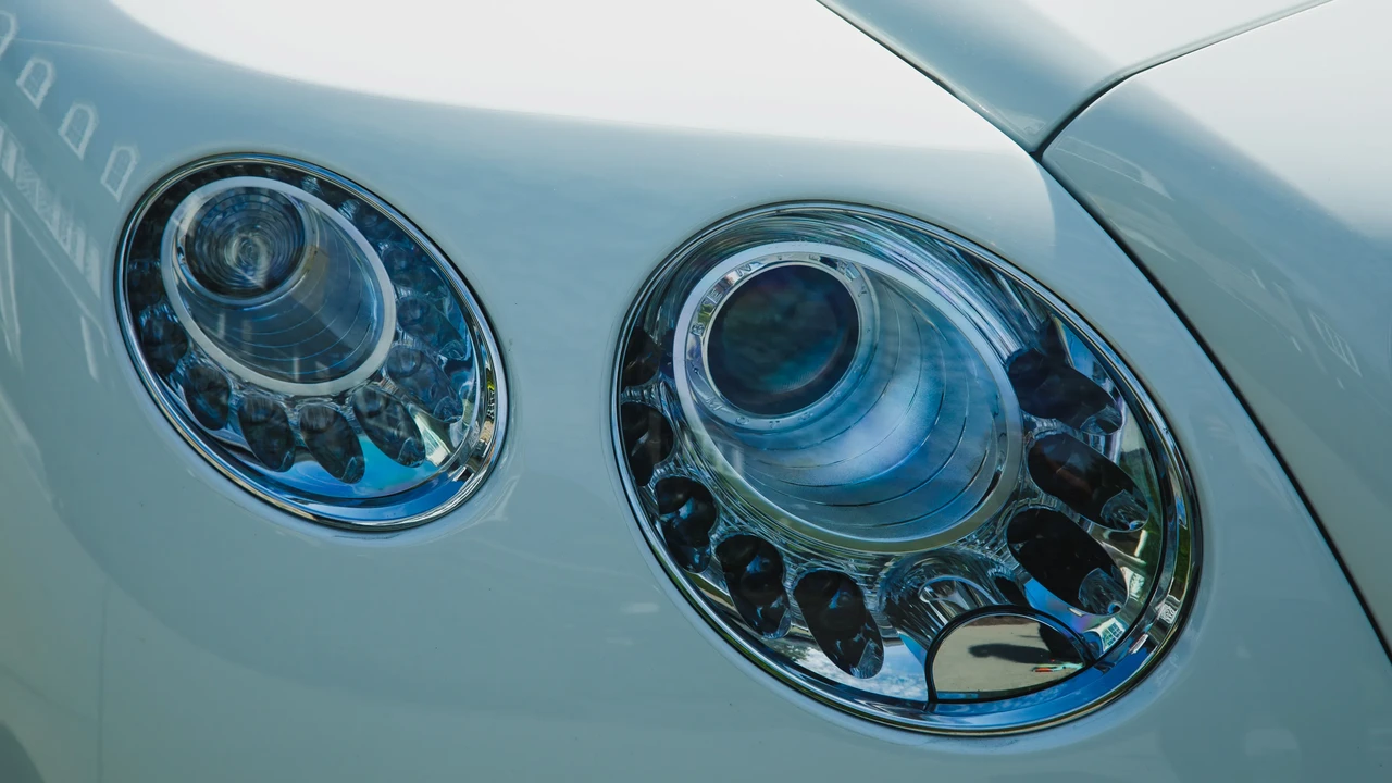 2014 Bentley Continental GTC - Image 19 of 31
