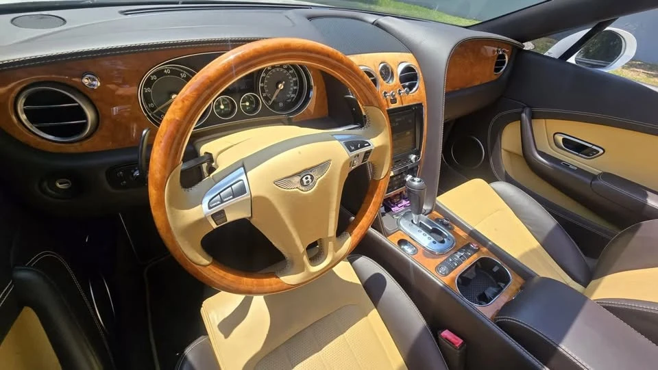 2014 Bentley Continental GT 2nd Gen - Image 19 of 20