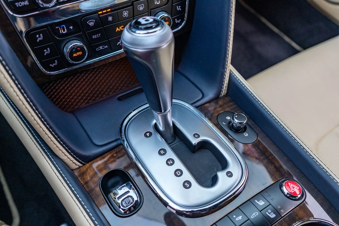 2014 Bentley Continental GT 2nd Gen - Image 24 of 31