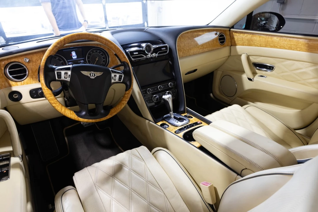 2014 Bentley - Image 29 of 31