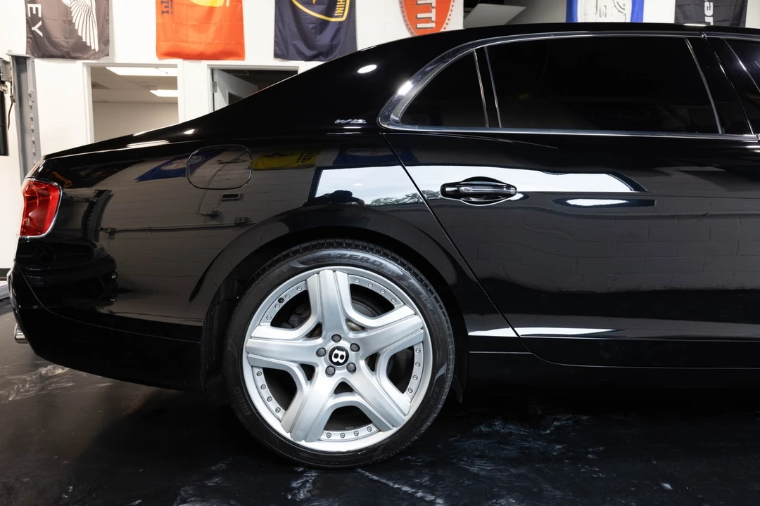 2014 Bentley - Image 18 of 31