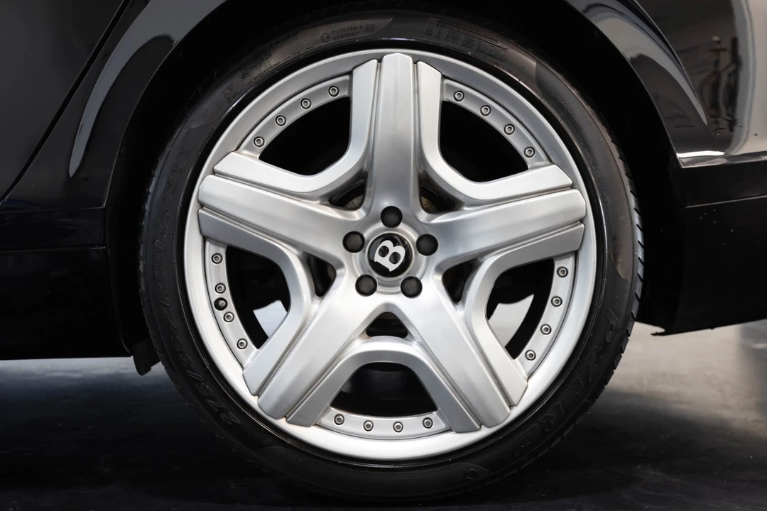 2014 Bentley - Image 9 of 31