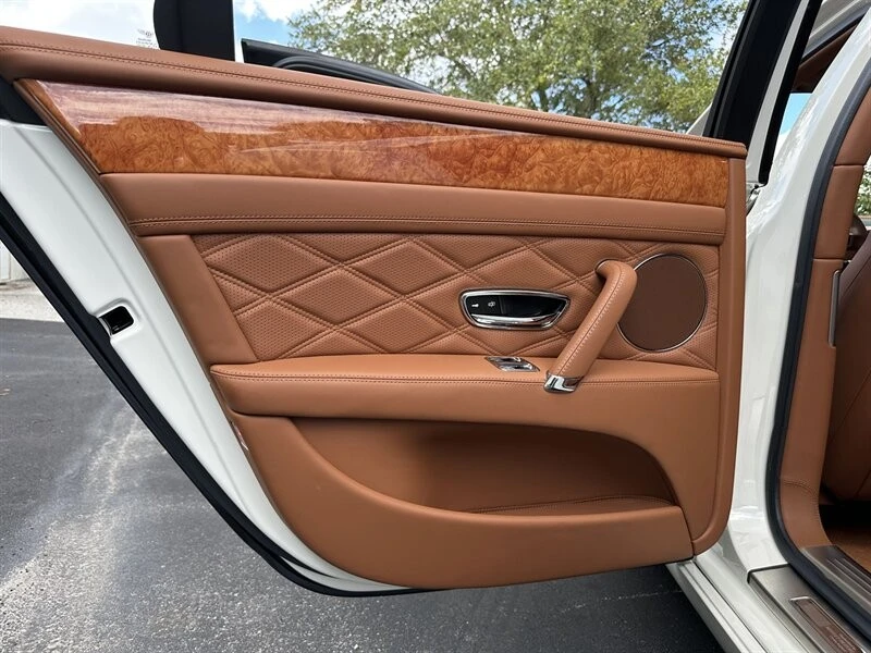 2014 Bentley Continental Flying Spur - Image 16 of 21