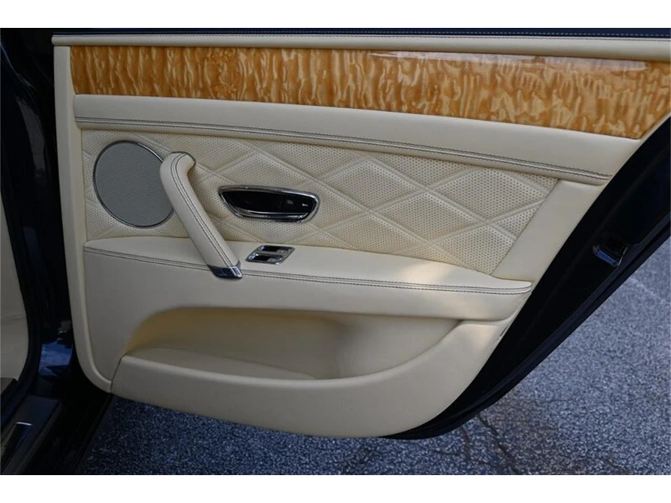 2014 Bentley Continental Flying Spur - Image 28 of 31