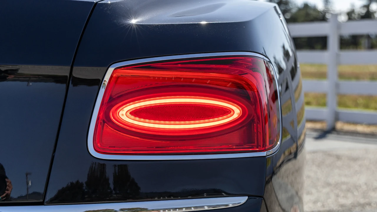 2014 Bentley Continental Flying Spur - Image 15 of 31