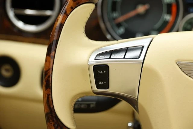 2014 Bentley Continental Flying Spur - Image 26 of 31