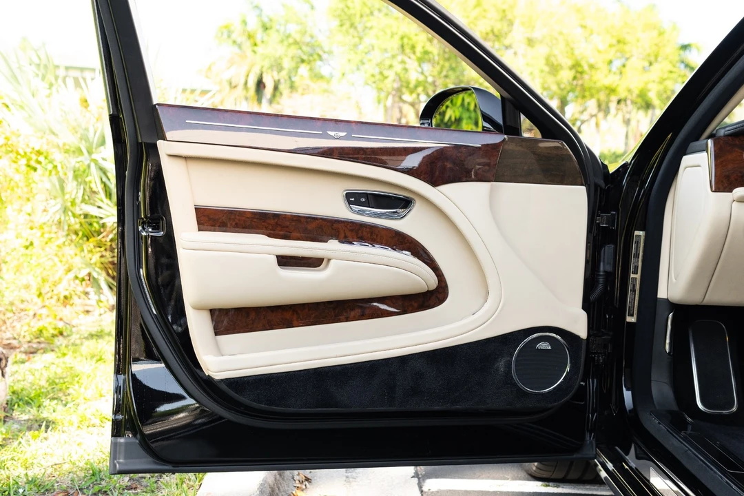2014 Bentley Mulsanne 2nd Gen - Image 29 of 31