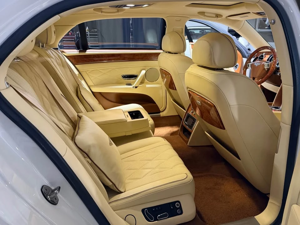 2014 Bentley Continental Flying Spur - Image 17 of 17