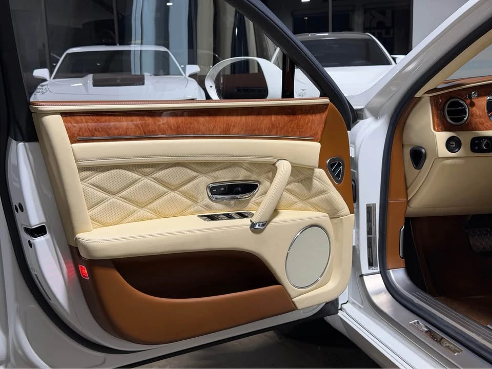 2014 Bentley Continental Flying Spur - Image 9 of 17
