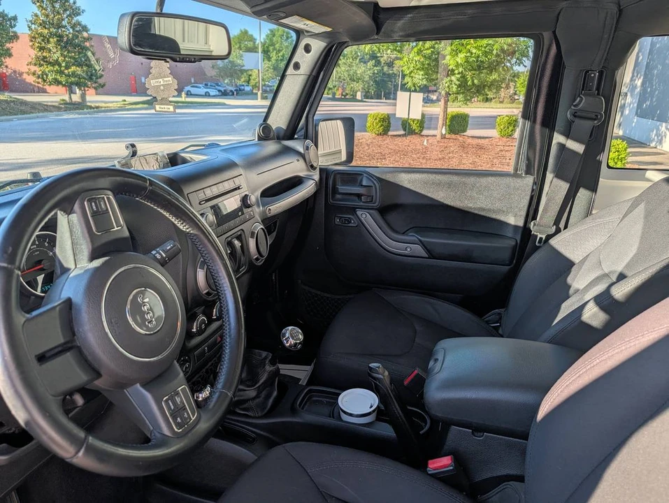 2014 Jeep - Image 8 of 13