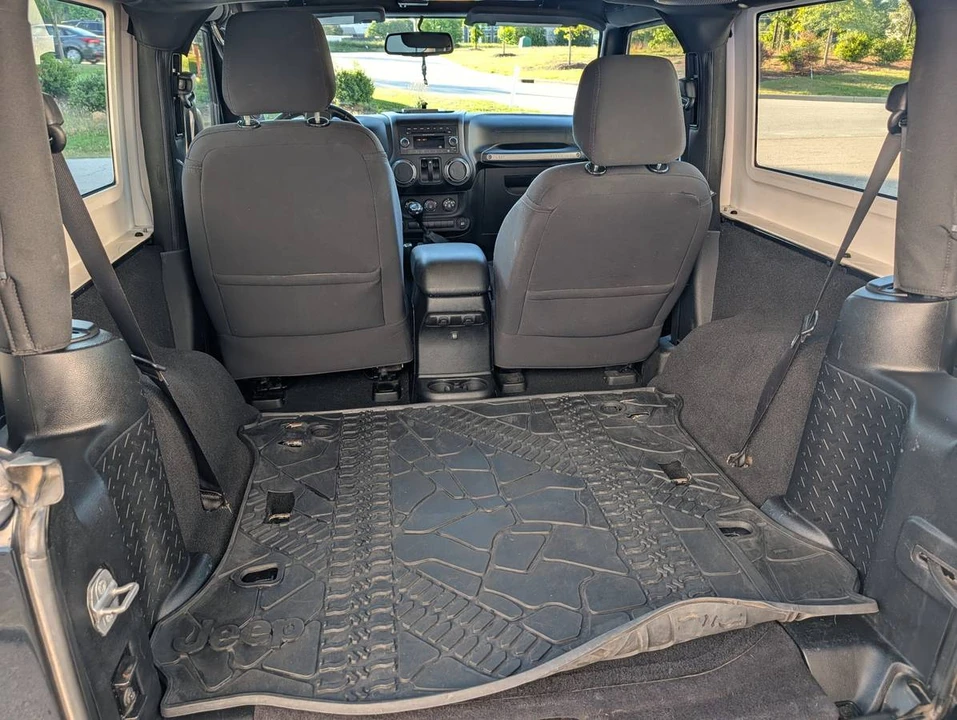 2014 Jeep - Image 10 of 13
