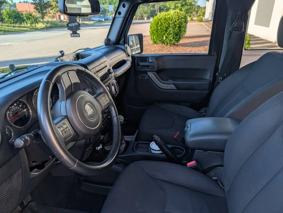 2014 Jeep - Image 11 of 13