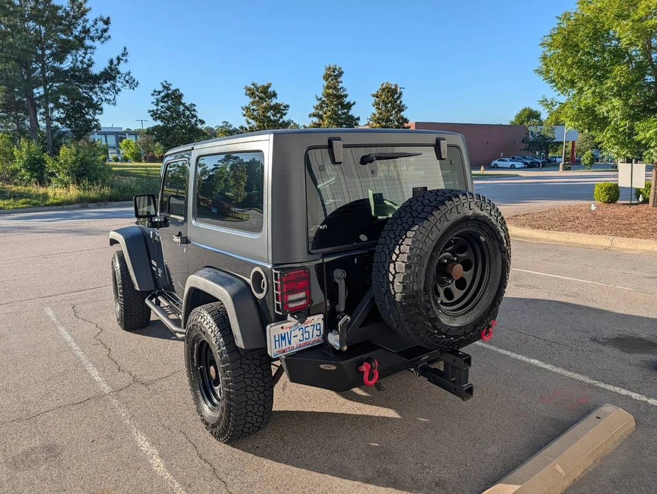 2014 Jeep - Image 2 of 13