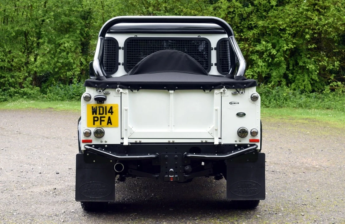 2014 Land Rover Defender 90 - Image 8 of 30