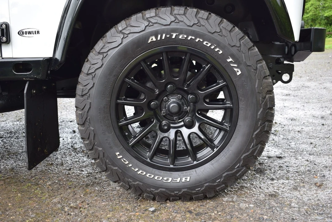 2014 Land Rover Defender 90 - Image 20 of 30