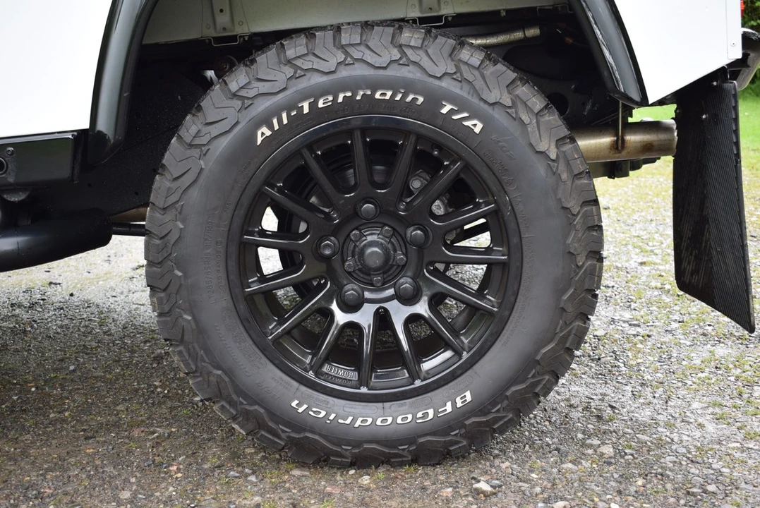2014 Land Rover Defender 90 - Image 22 of 30