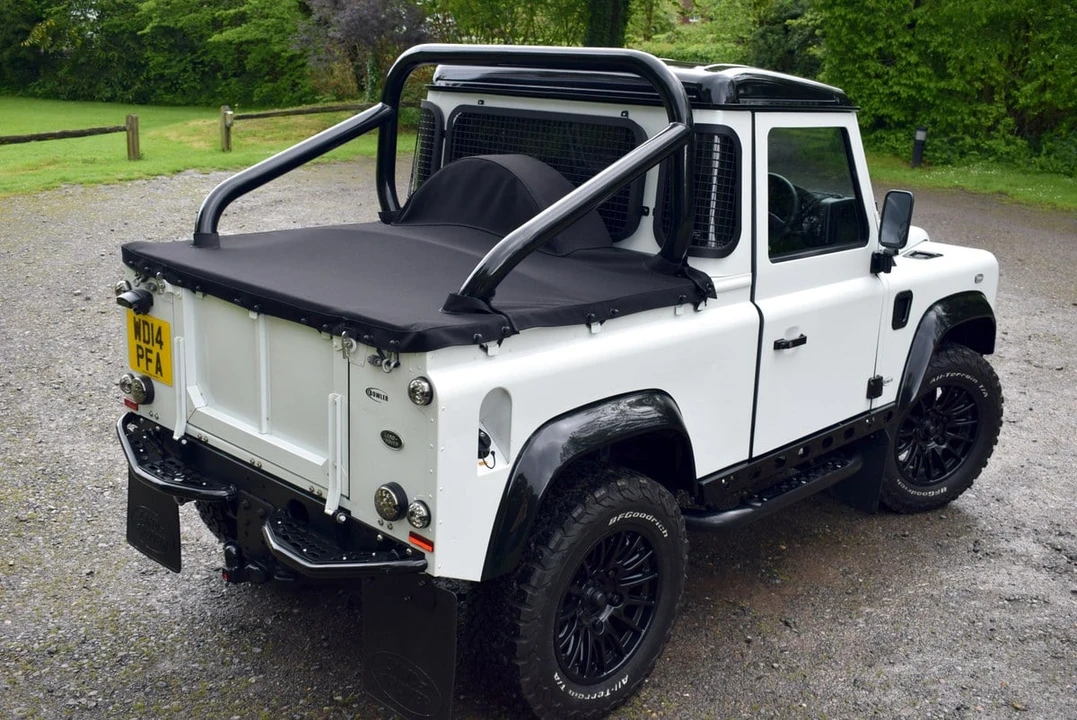 2014 Land Rover Defender 90 - Image 12 of 30