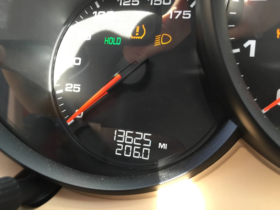 2014 Porsche 981 Boxster - Image 23 of 24