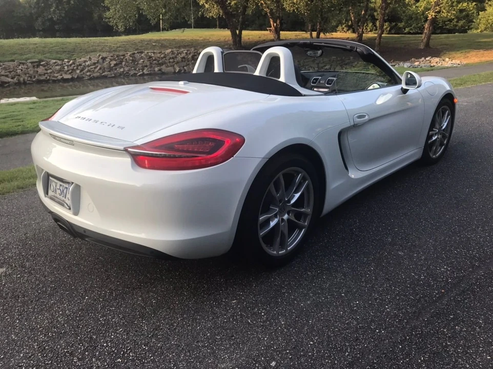 2014 Porsche 981 Boxster - Image 17 of 31