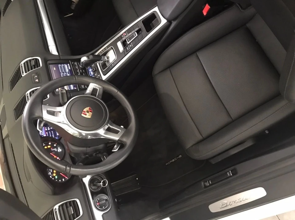 2014 Porsche 981 Boxster - Image 23 of 31