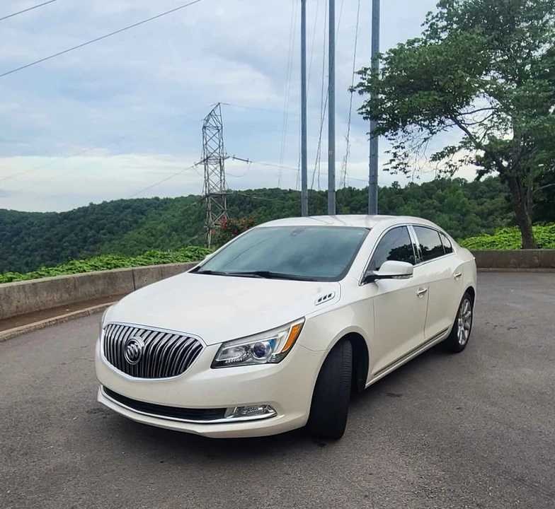 2014 Buick LaCrosse - Image 2 of 8