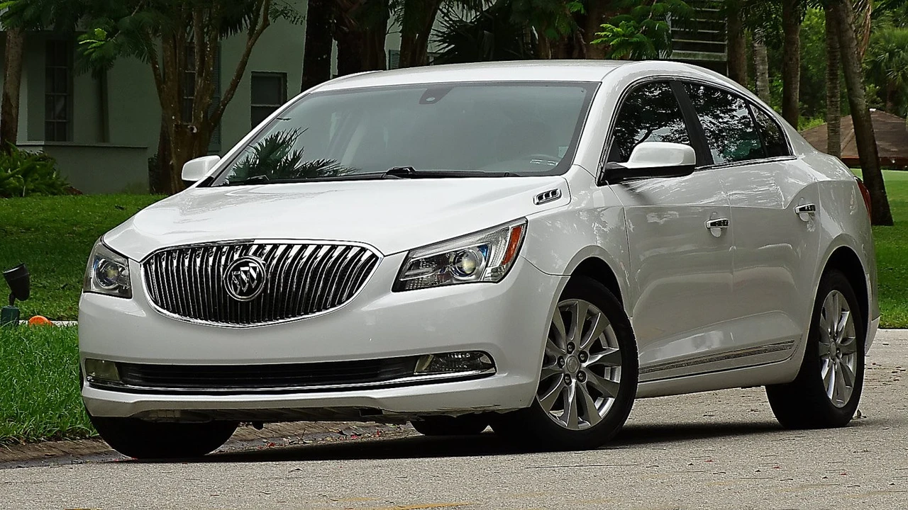 2014 Buick LaCrosse - Image 2 of 21