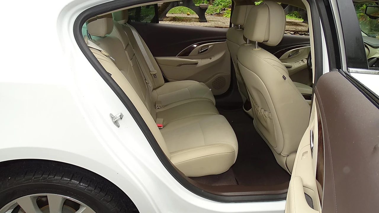 2014 Buick LaCrosse - Image 18 of 21