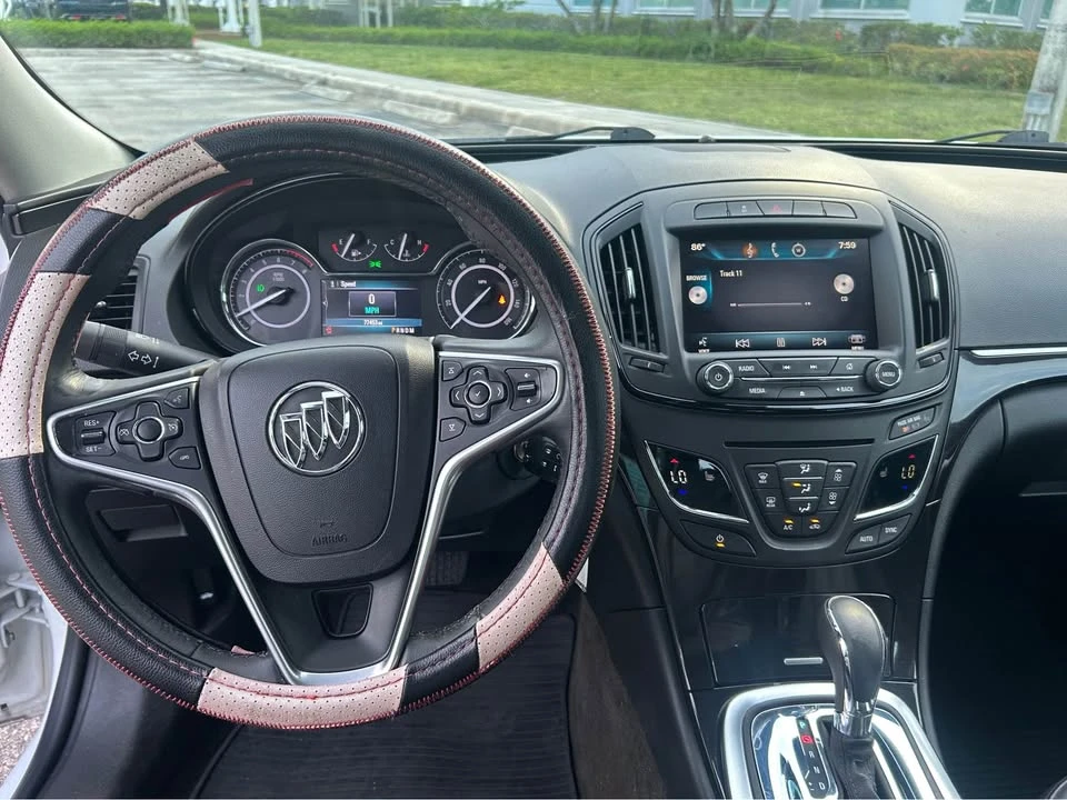 2014 Buick Regal - Image 9 of 13