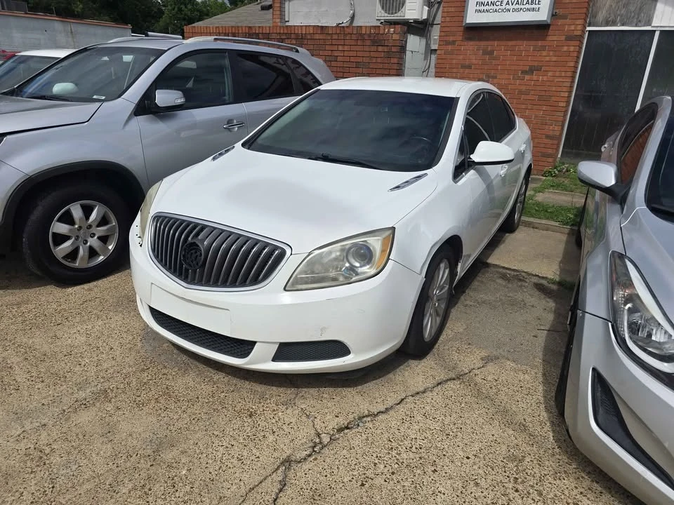 2014 Buick Verano - Image 2 of 3