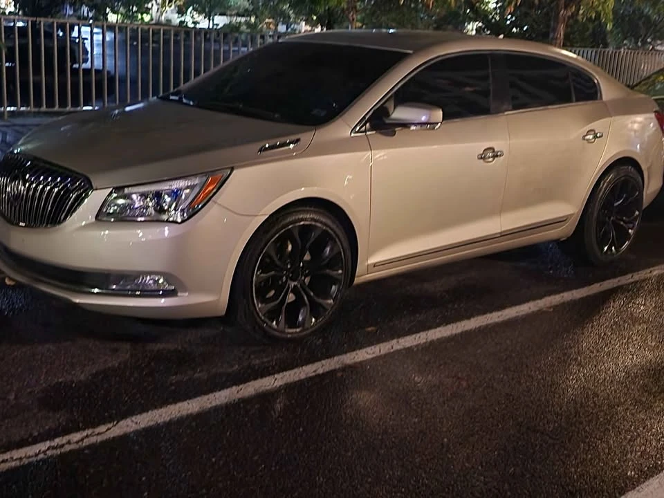 2014 Buick LaCrosse - Image 7 of 11