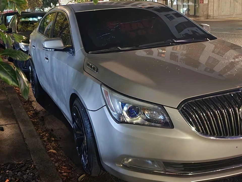 2014 Buick LaCrosse - Image 2 of 11